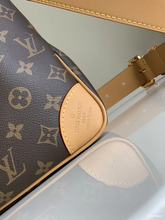 Cheap LOUIS ODÉON VUITTON PM 0726
